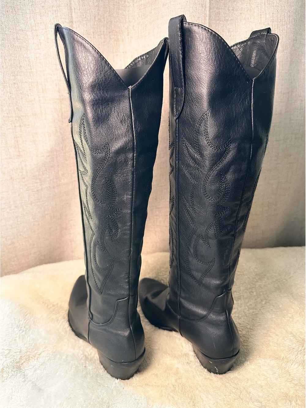 Women’s Black Western Cowboy Boots – Size 8 – Tall Embroidered Pointed Toe